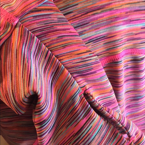 Lovely quick dry top for exercise - Picture 5 of 6